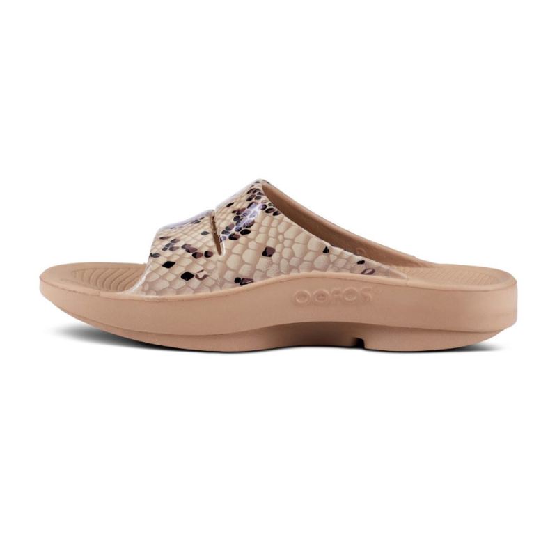 Oofos Women's OOahh Luxe Slide Sandal - Desert Snake tbReXRve