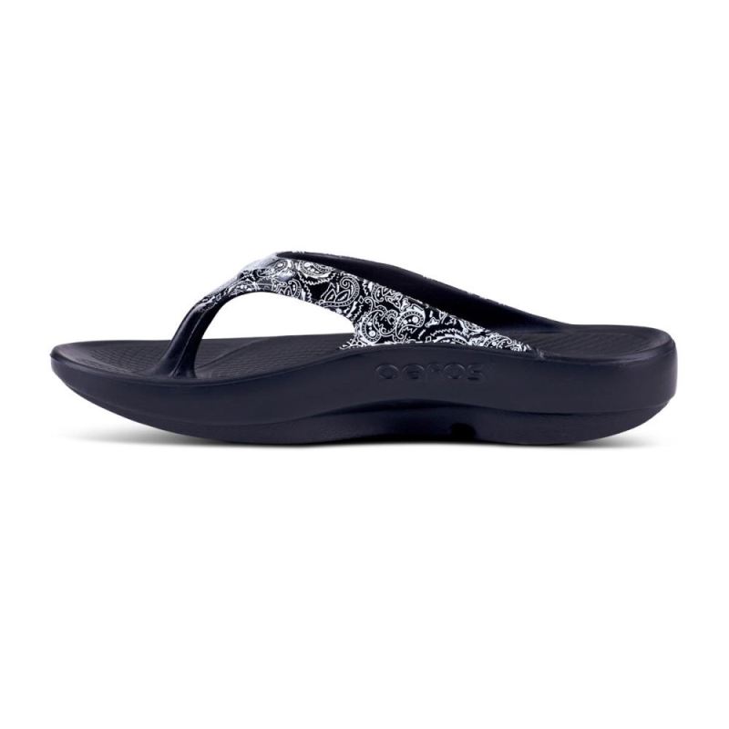 Oofos Women's OOlala Limited Sandal - Black Bandana LcVzqHYz