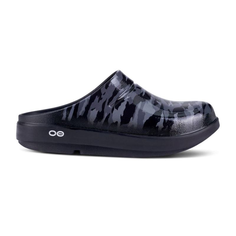 Oofos Women's OOcloog Limited Edition Clog - Black Camo KxBBxIIq