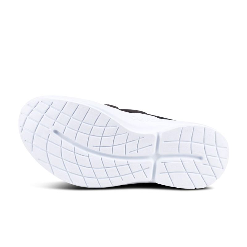 Oofos Men's OOmg Low Shoe - White & Black cC8DN15B
