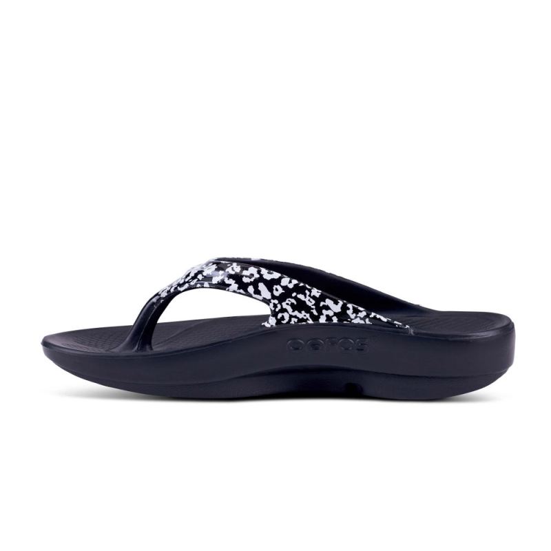 Oofos Women's OOlala Limited Sandal - Black & White Leopard EogRP89H