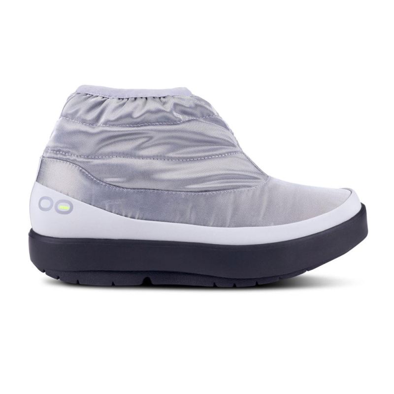 Oofos Women's OOmg Bootie - Metallic Silver itMBPzvI