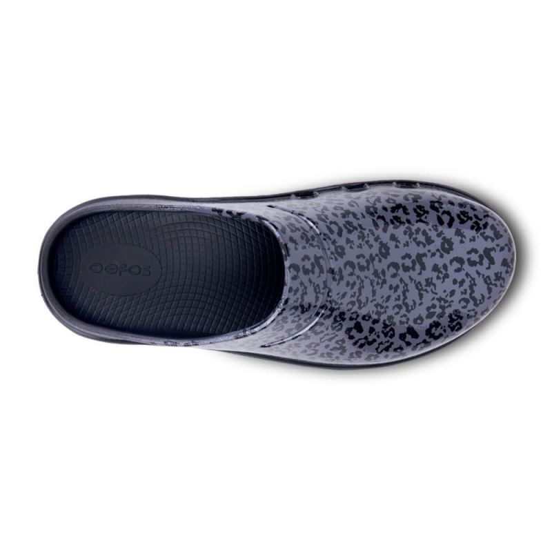 Oofos Women's OOcloog Limited Edition Clog - Gray Leopard o5T9hwgJ