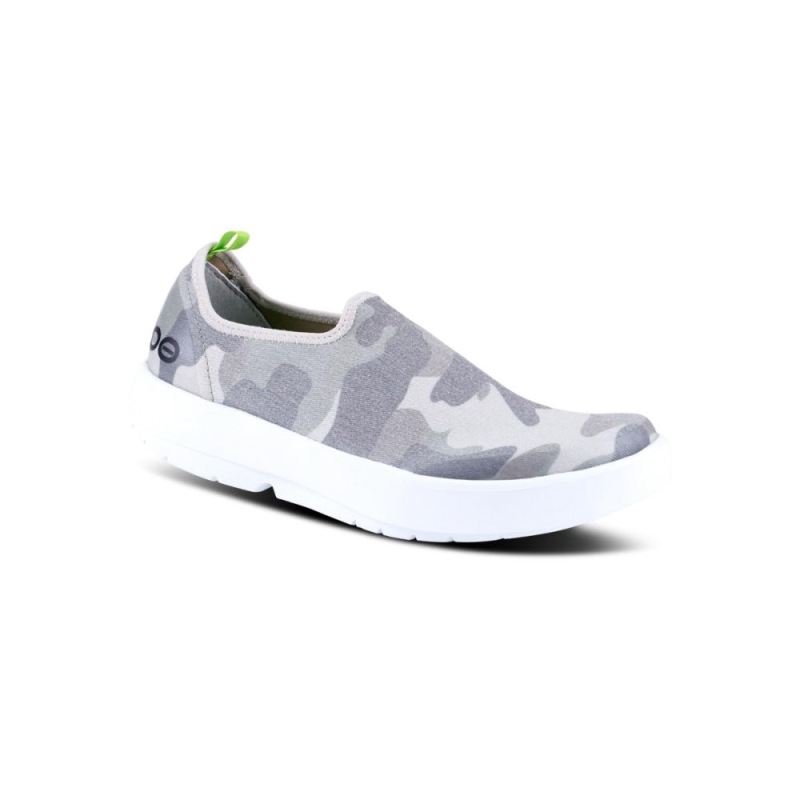 Oofos Women's OOmg eeZee Low Shoe - Green Camo