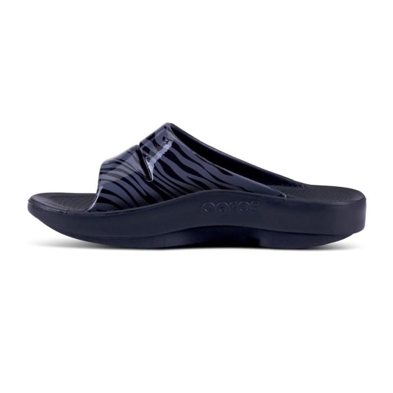 Oofos Women's OOahh Luxe Slide Sandal - Gray Zebra stzg82wK