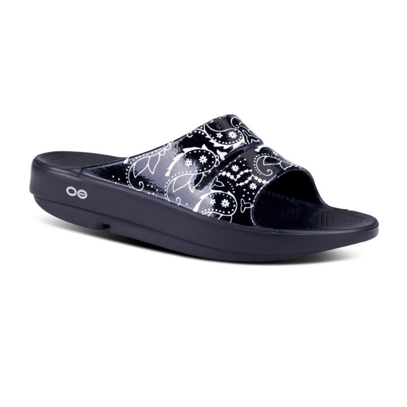 Oofos Women's OOahh Luxe Slide Sandal - Black Bandana