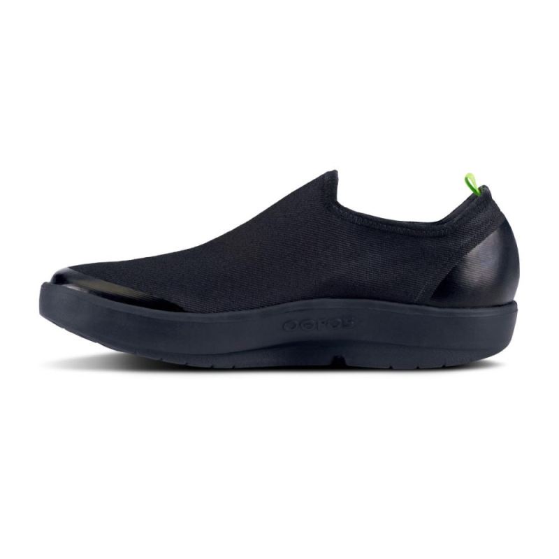 Oofos Men's OOmg eeZee Low Shoe - Black LSI8BXDI