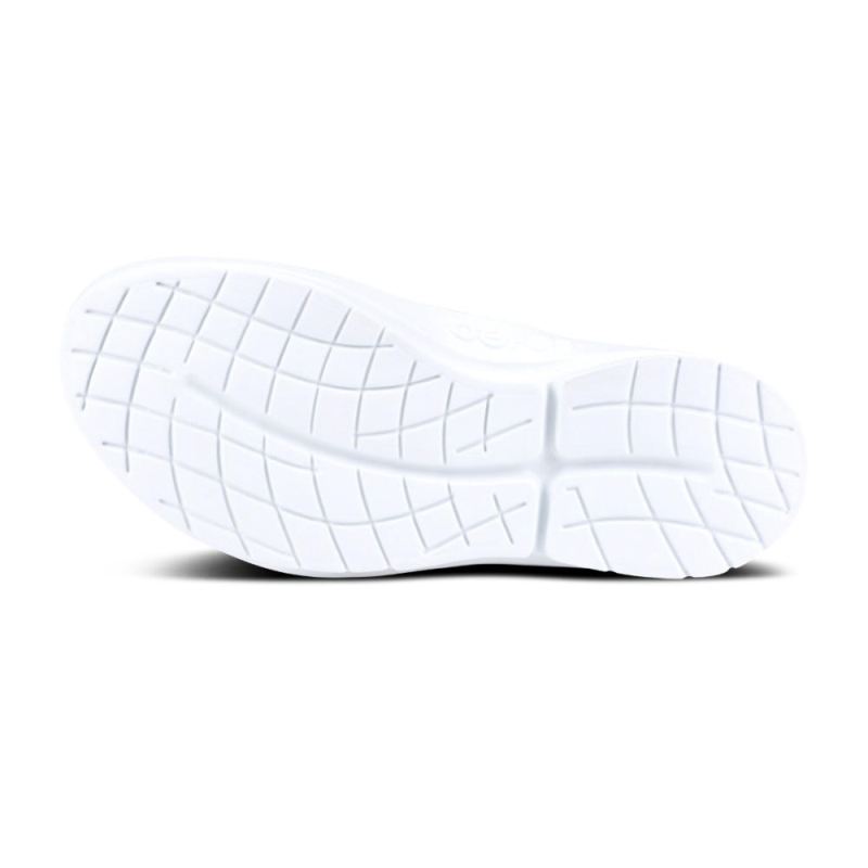 Oofos Women's OOmg Low Shoe - White Gray EyIa2P5v